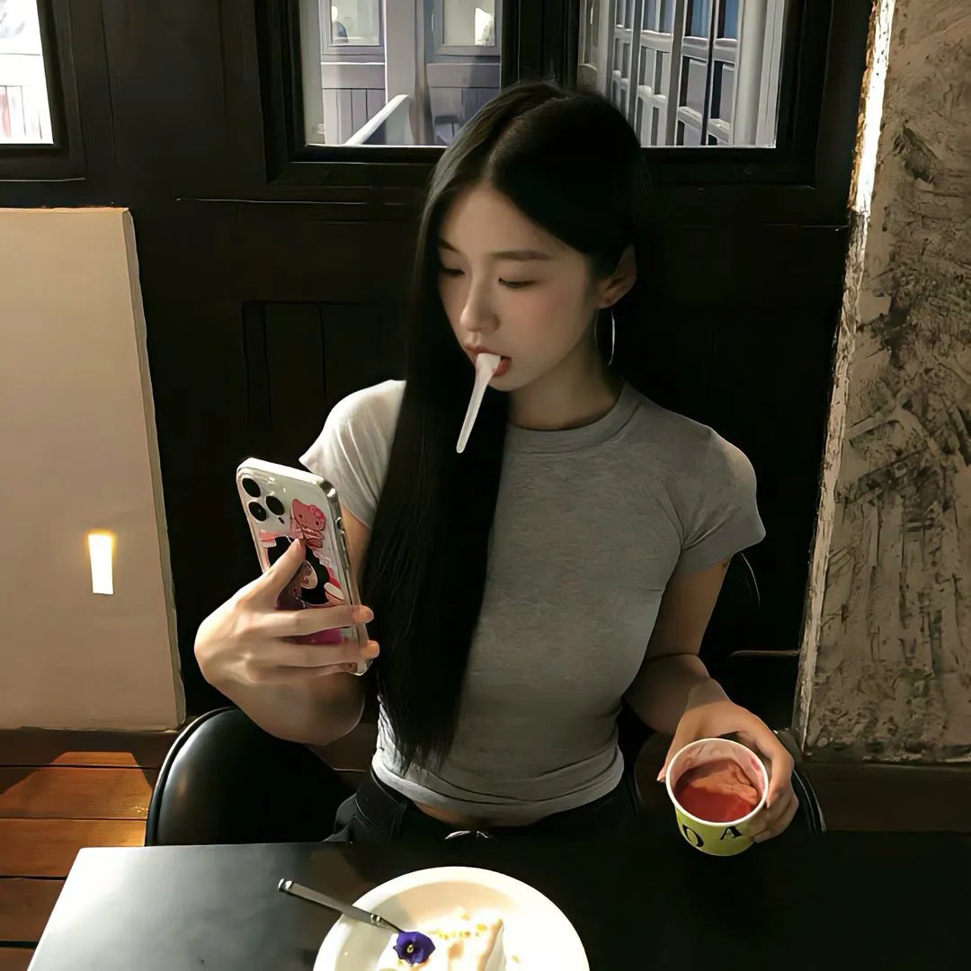爱上小男人